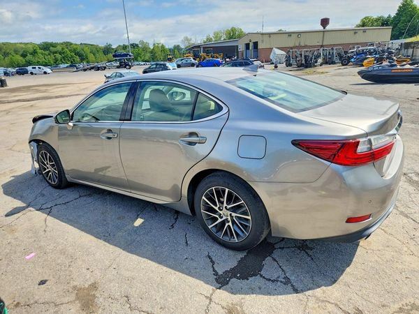 2017 LEXUS ES
