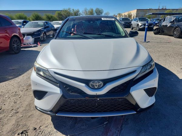 2019 TOYOTA CAMRY XSE
