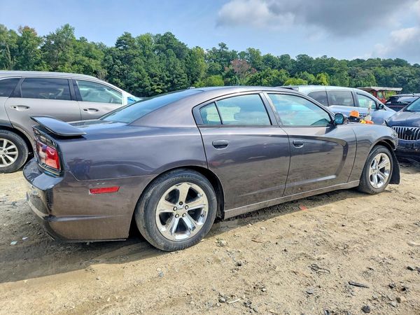 2014 DODGE CHARGER SE