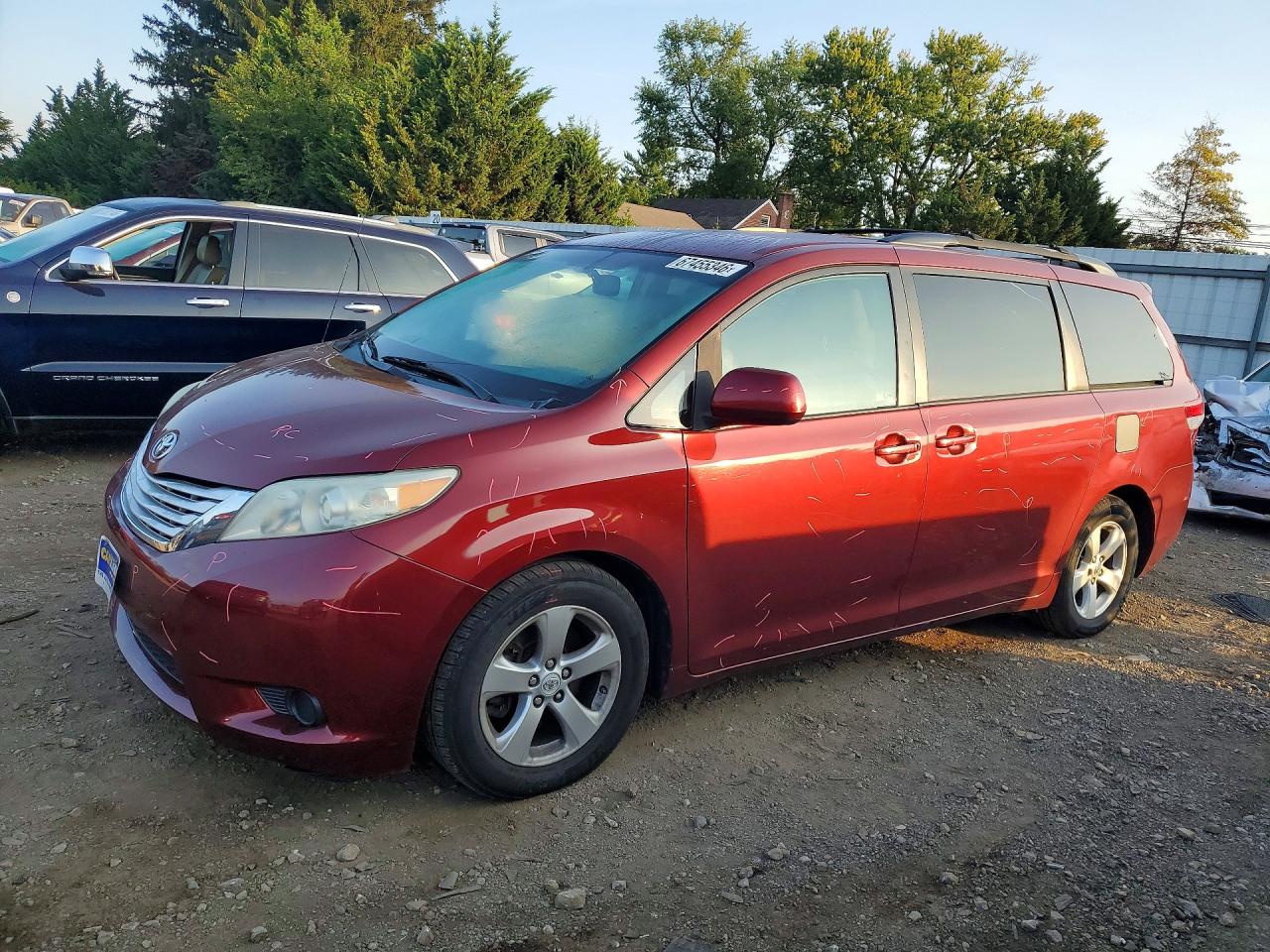 2012 TOYOTA SIENNA