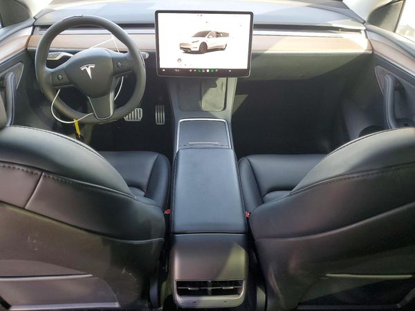 2025 TESLA MODEL Y