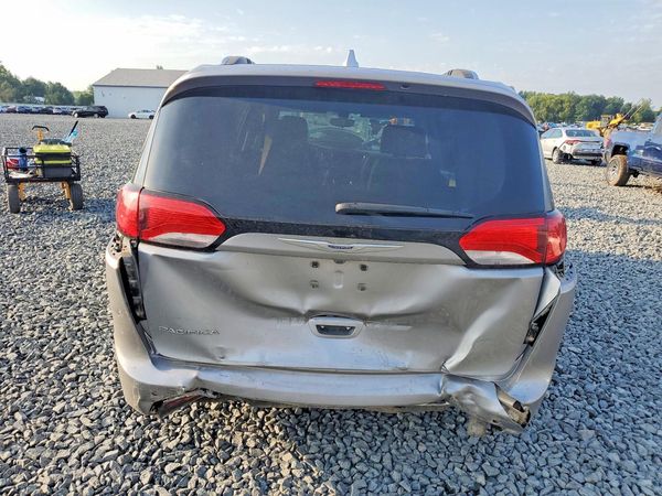2018 CHRYSLER PACIFICA