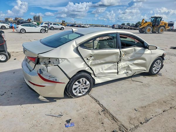 2017 HYUNDAI ELANTRA