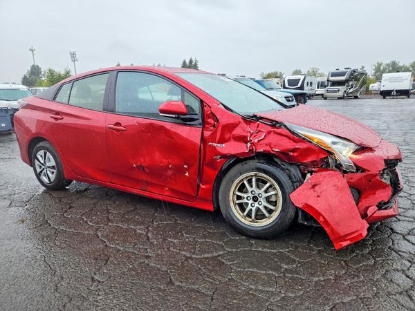 2017 TOYOTA PRIUS