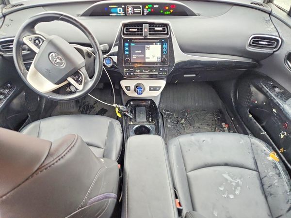 2017 TOYOTA PRIUS