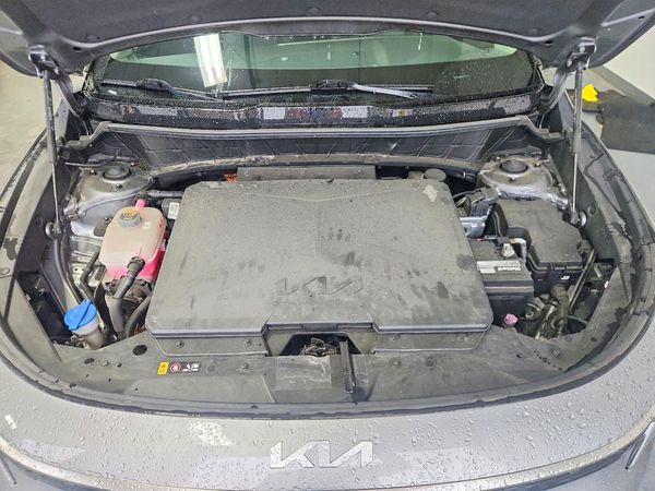 2024 KIA NIRO Wind