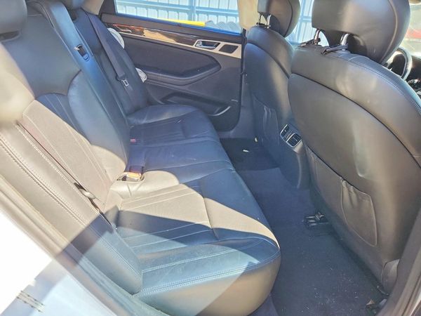 2017 GENESIS G80
