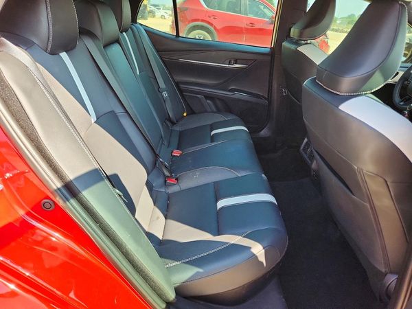 2026 TOYOTA CAMRY