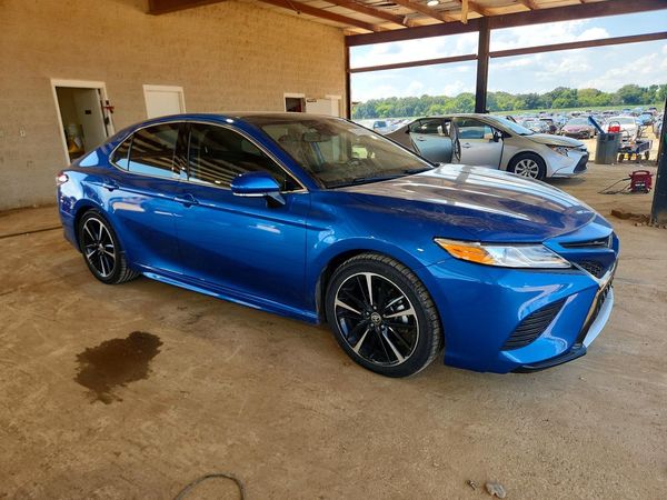 2020 TOYOTA CAMRY XSE