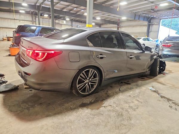 2014 INFINITI Q50