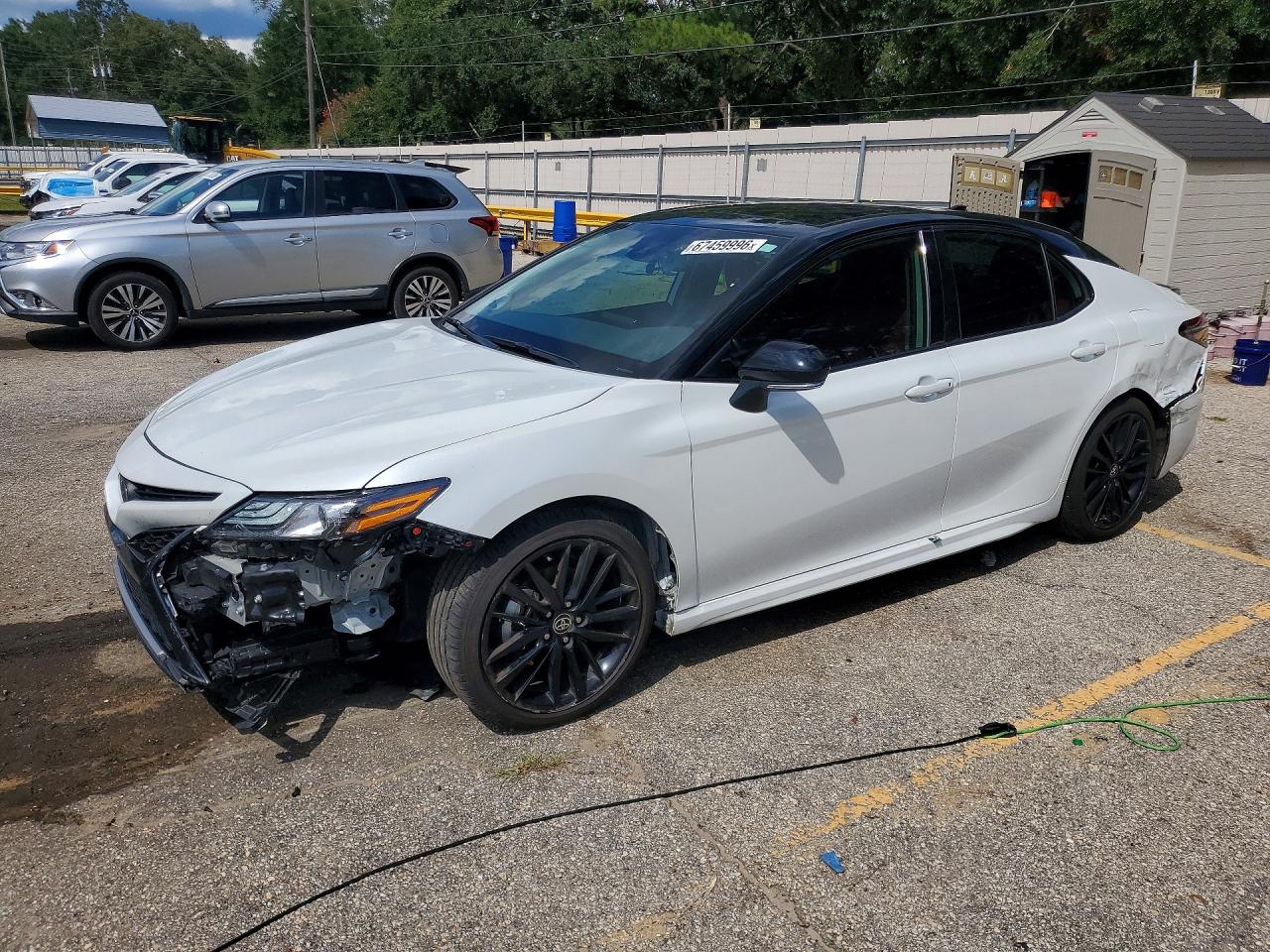 2023 TOYOTA CAMRY