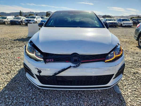 2018 VOLKSWAGEN GTI S, SE, Autobahn
