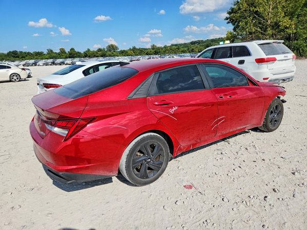 2022 HYUNDAI ELANTRA