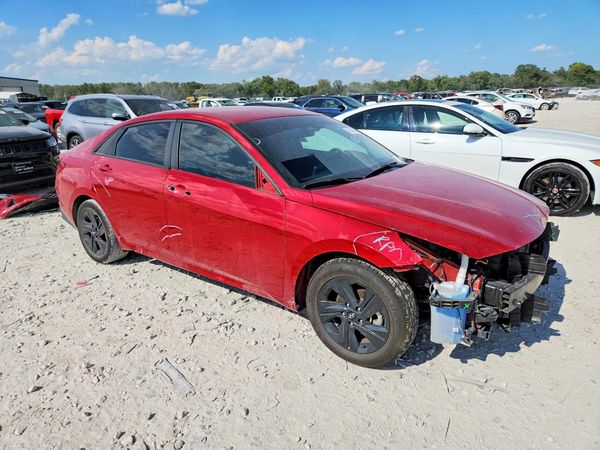 2022 HYUNDAI ELANTRA