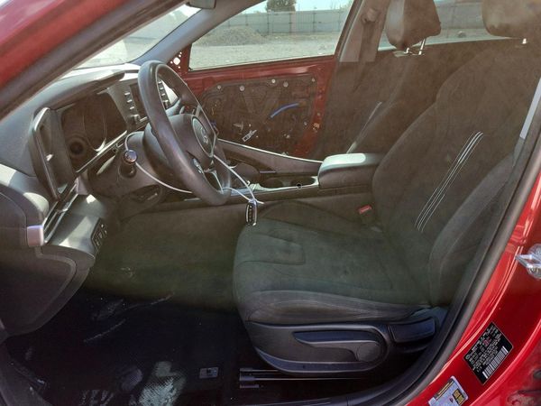 2022 HYUNDAI ELANTRA
