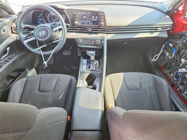 2022 HYUNDAI ELANTRA