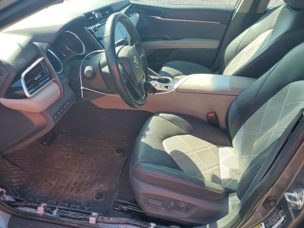 2018 TOYOTA CAMRY