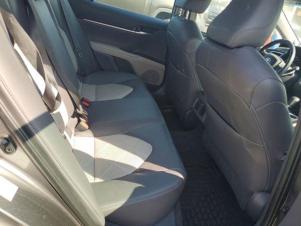 2018 TOYOTA CAMRY