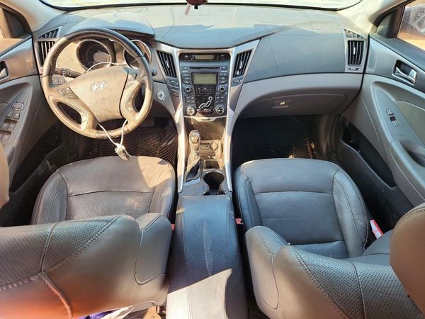 2012 HYUNDAI SONATA