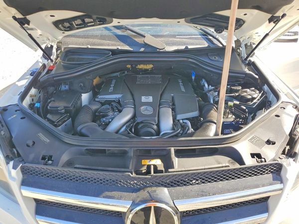 2014 MERCEDES-BENZ GL GL63 AMG 4-MATIC — Engine bay