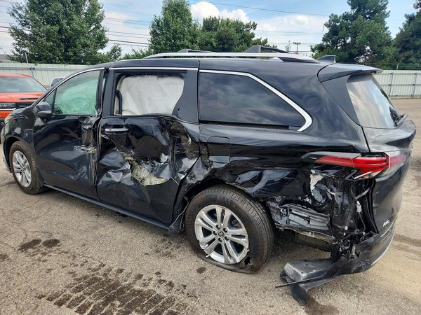 2022 TOYOTA SIENNA Platinum — DSRA