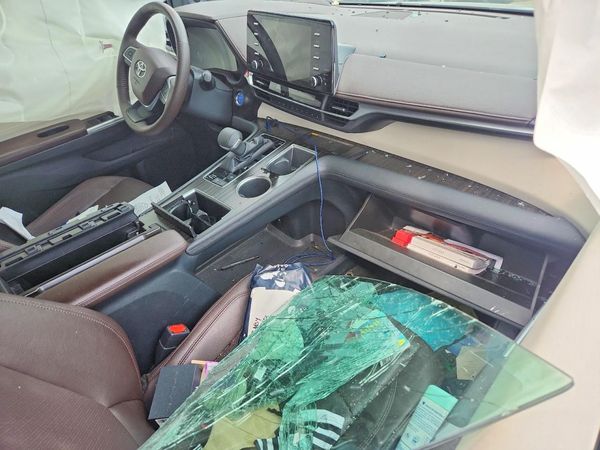 2022 TOYOTA SIENNA Platinum — CKPT