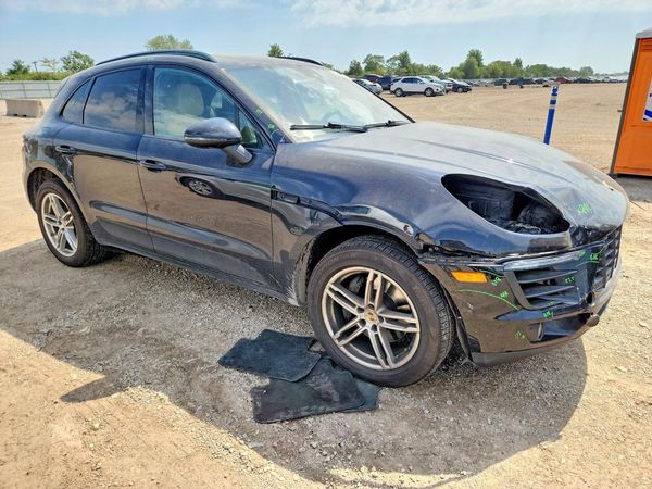 2018 PORSCHE MACAN