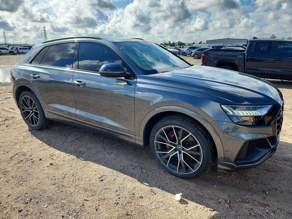 2021 AUDI Q8