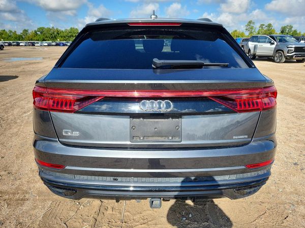 2021 AUDI Q8