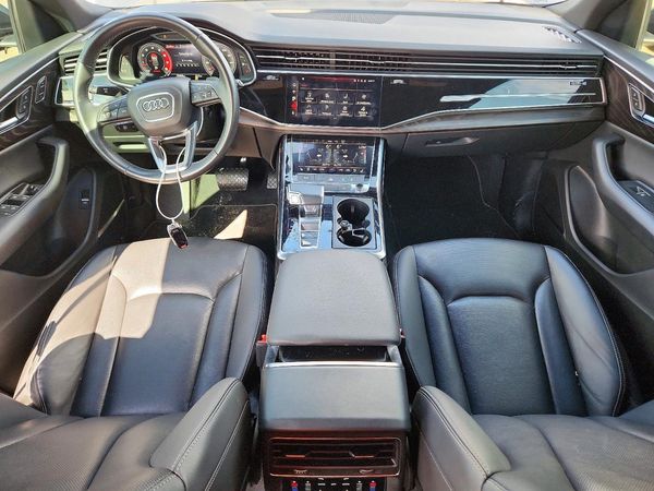 2021 AUDI Q8