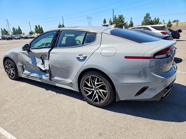 2022 KIA STINGER GT-Line