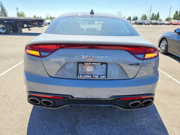 2022 KIA STINGER GT-Line