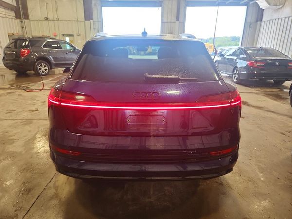 2022 AUDI E-TRON