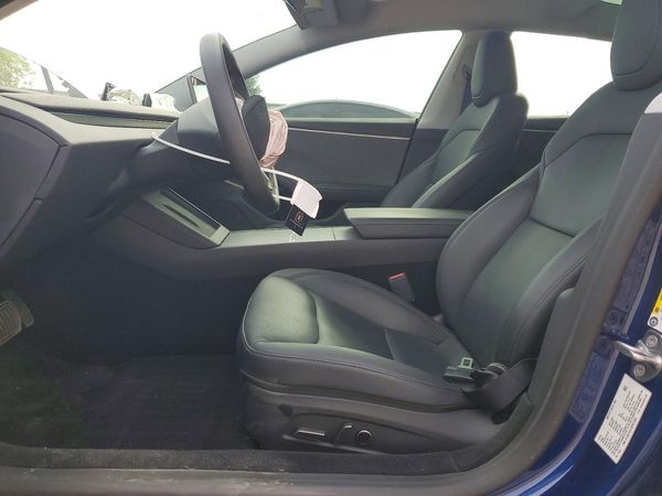 2025 TESLA MODEL 3 — DENT