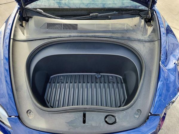2025 TESLA MODEL 3 — Engine bay