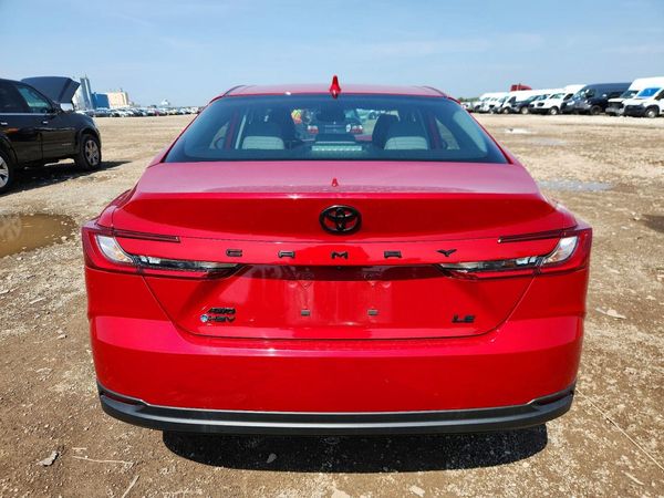 2025 TOYOTA CAMRY