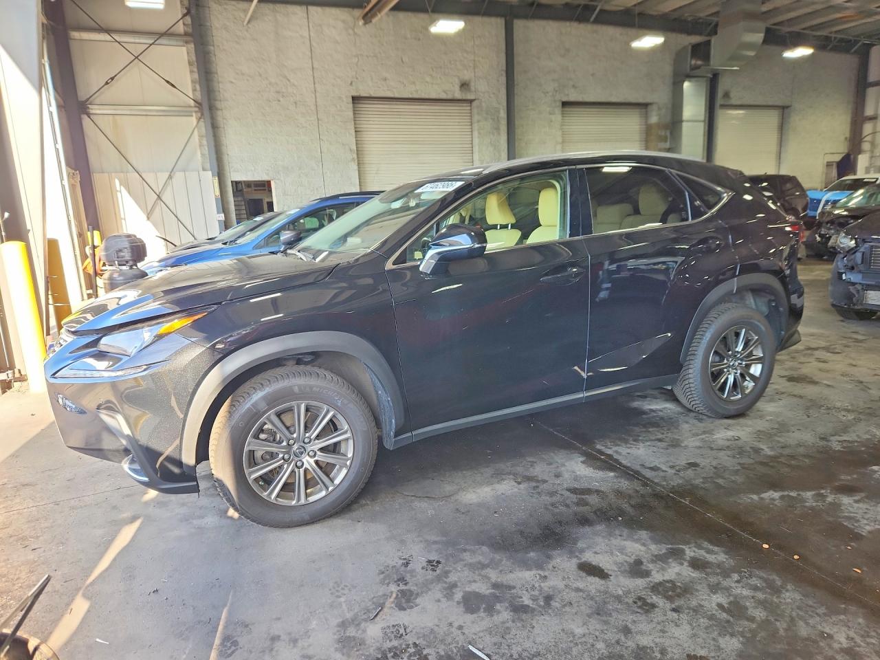 2018 LEXUS NX 300 300 Luxury — Front 3/4