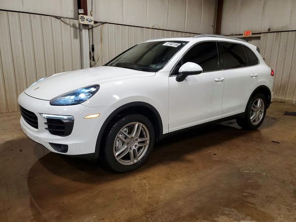 2017 PORSCHE CAYENNE