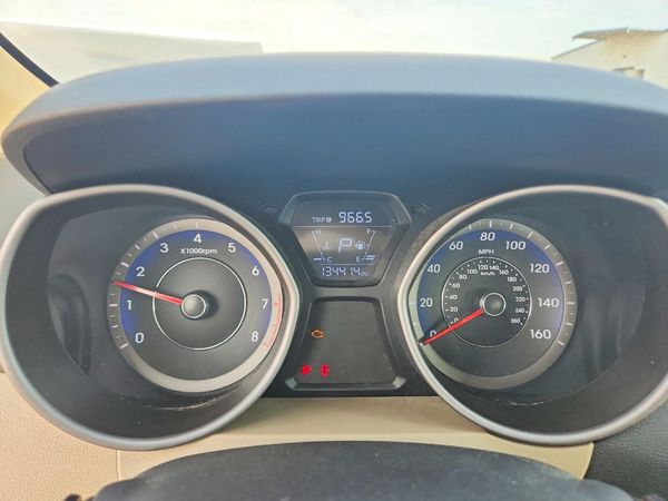 2015 HYUNDAI ELANTRA