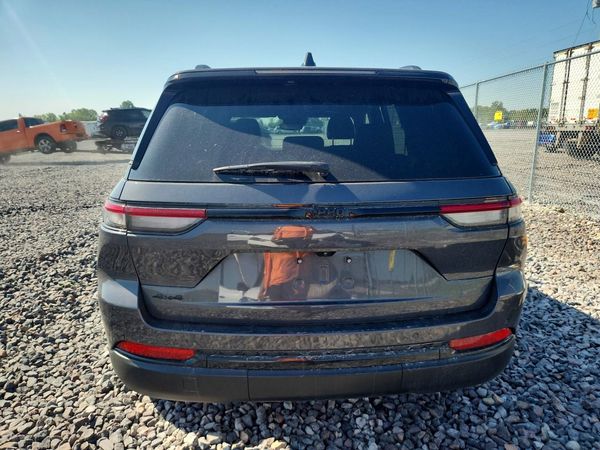2023 JEEP GRAND CHEROKEE Laredo, Altitude