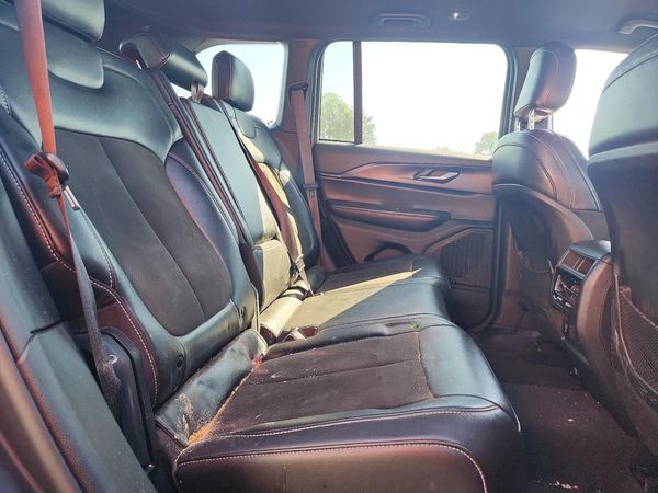 2023 JEEP GRAND CHEROKEE Laredo, Altitude