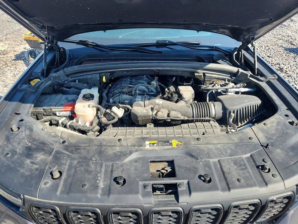 2023 JEEP GRAND CHEROKEE Laredo, Altitude