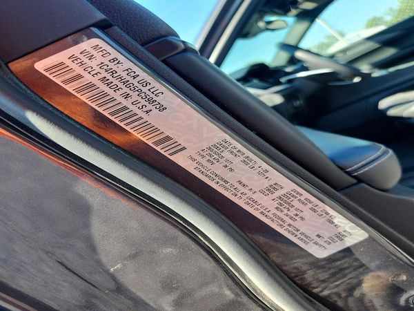 2023 JEEP GRAND CHEROKEE Laredo, Altitude