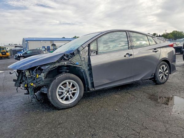 2017 TOYOTA PRIUS Three/Four/Four Adv