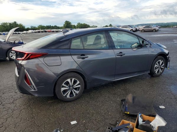 2017 TOYOTA PRIUS Three/Four/Four Adv