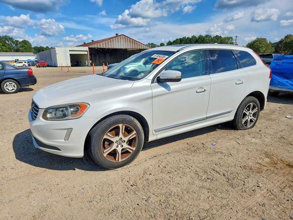 2015 VOLVO XC60