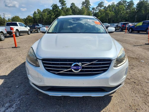 2015 VOLVO XC60 Premier+ (non R design)