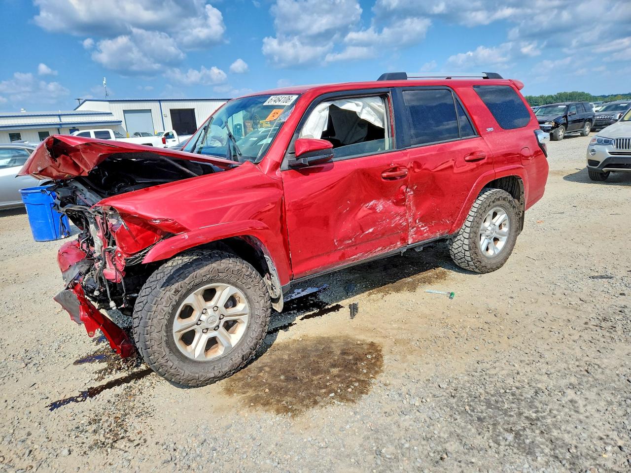 2019 TOYOTA 4RUNNER — Front 3/4