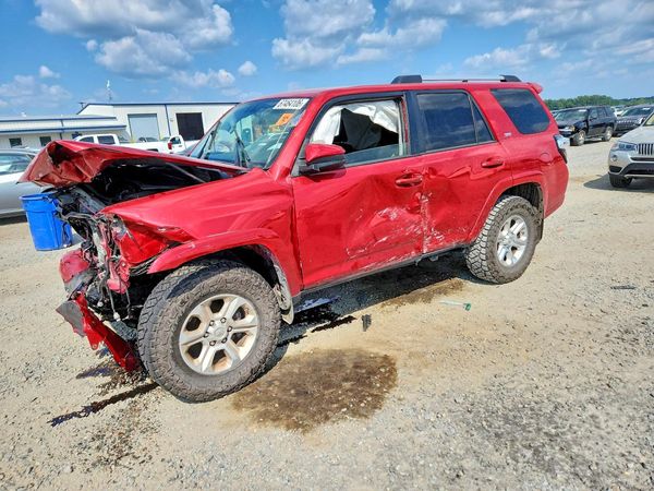 2019 TOYOTA 4RUNNER — Front 3/4
