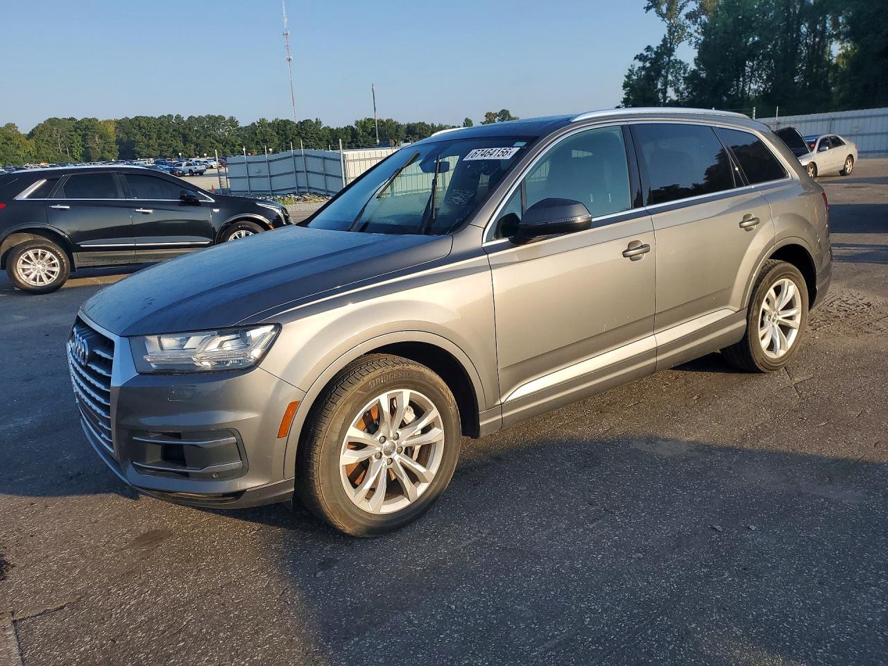 2017 AUDI Q7 quattro Premium Plus — Front 3/4